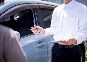 STEP 2　各営業所でのレンタカー受け取り