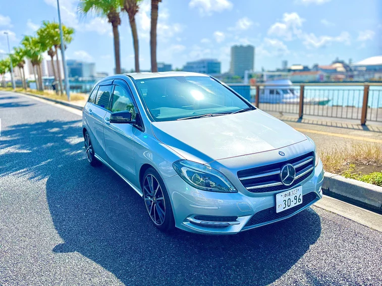 ループレンタカー 那覇本店