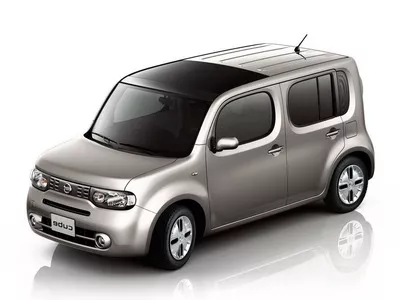 ハローレンタカー那覇空港店