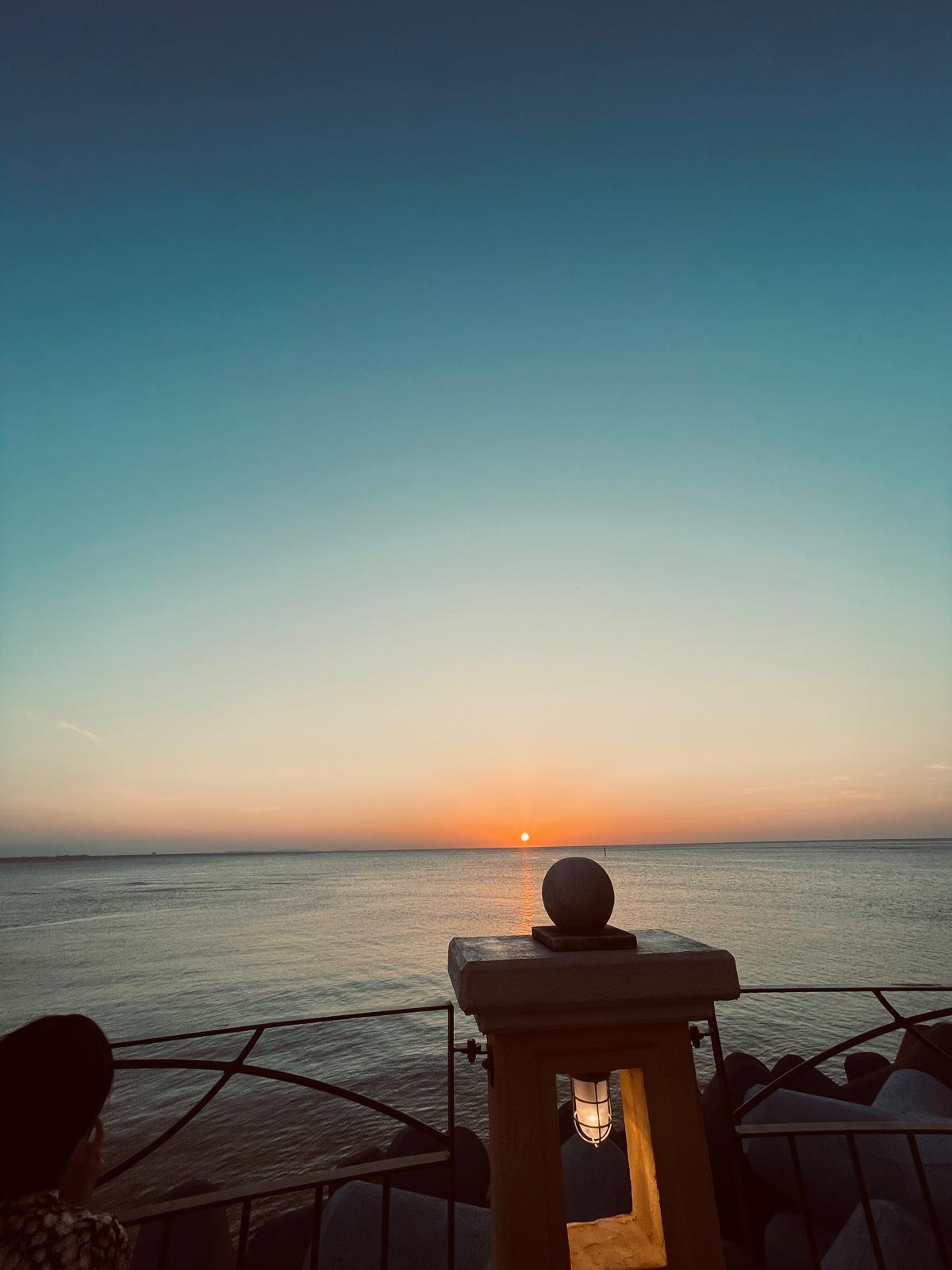 パイナップルレンタカー