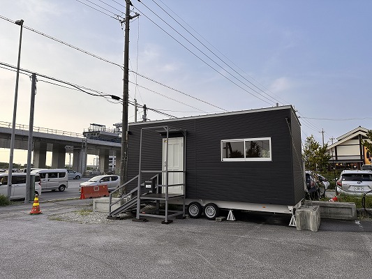 オアシスレンタカー【那覇空港店/車で約10分】