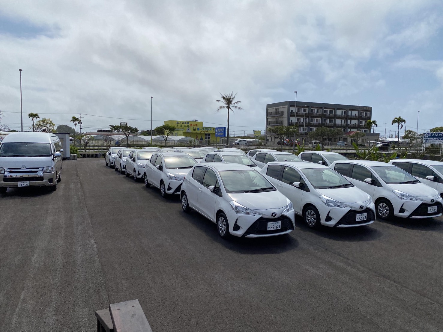 トリップレンタカー