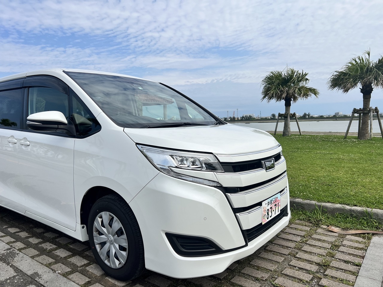 沖縄バサナイレンタカー