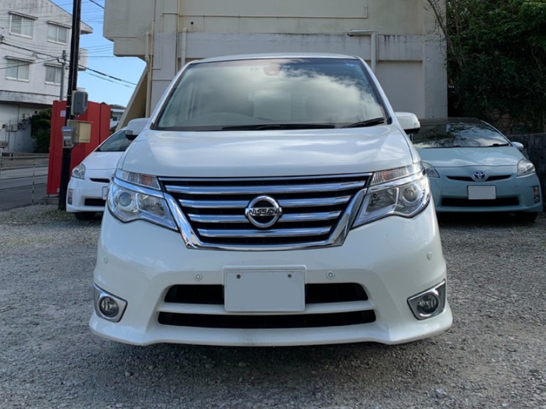 セレナハイウェイスター【喫煙車】☆８人乗り☆安心の免責補償込み！空港・那覇市内ホテル無料送迎！