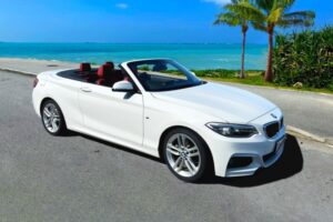 ☆OKIREN特別価格！☆那覇・豊見城市内無料送迎付き！☆BMW220iコンバーチブル白　赤シート