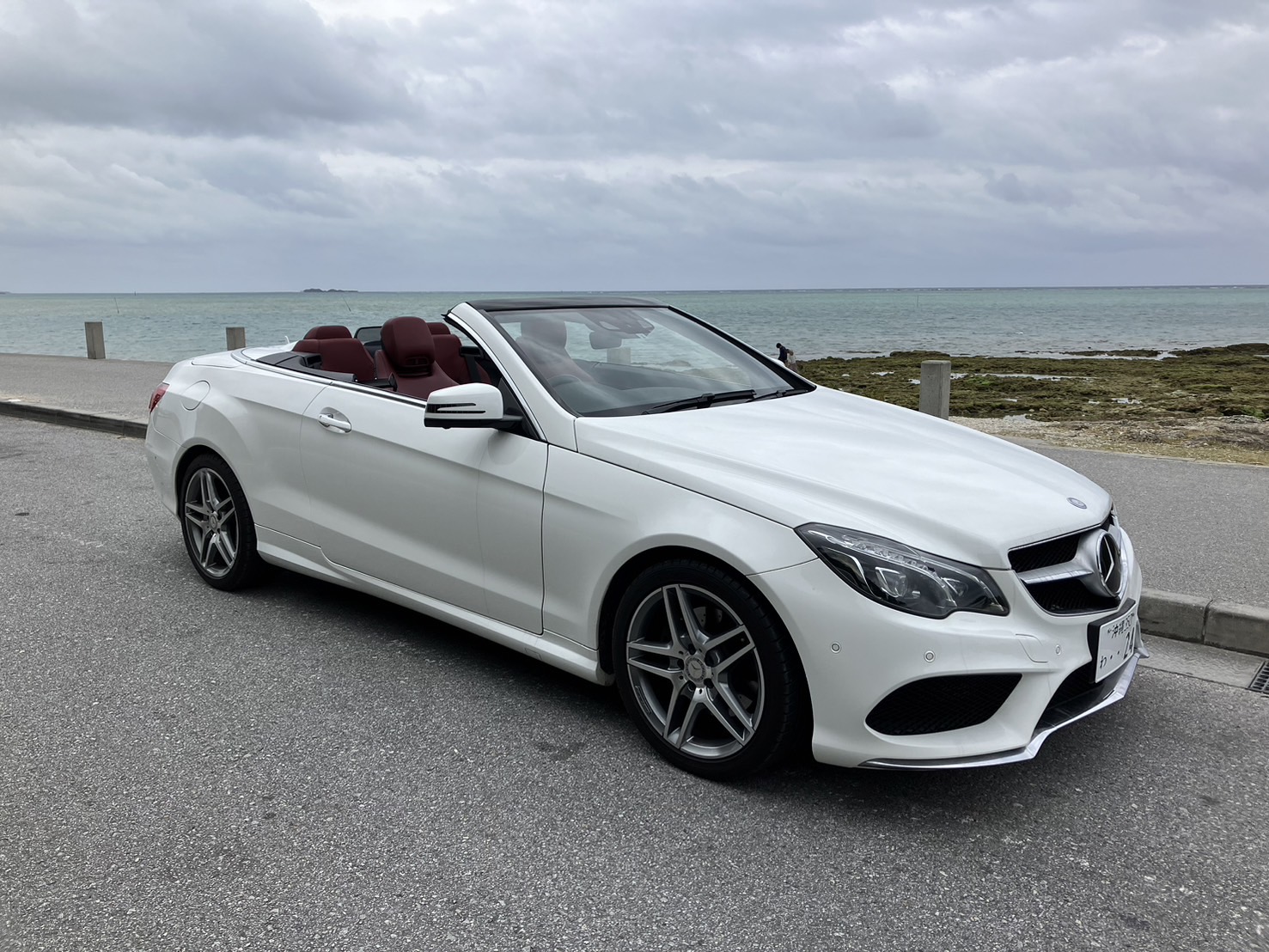 ☆空港から約15分！☆那覇・豊見城市内無料送迎付！☆免責補償込み！☆ベンツ　E250カブリオレ