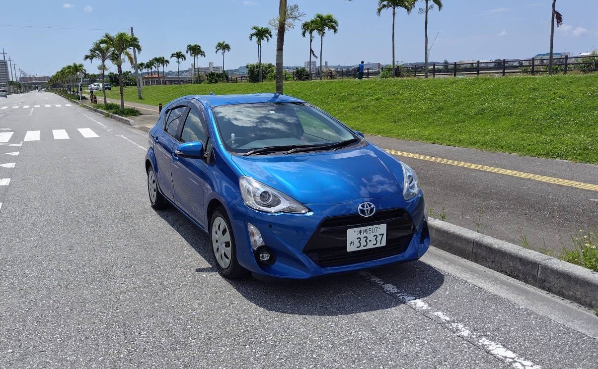 アクア ブルー【指定場所まで無料配車OK！　国際通り・首里城・那覇ICに近い格安レンタカー！ 】