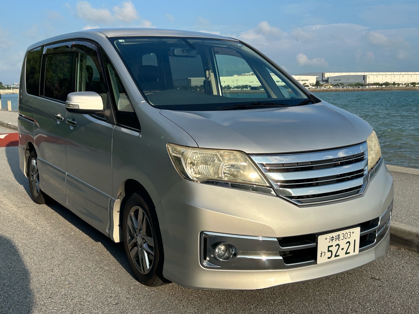 【沖縄那覇レンタカー　禁煙格安プラン】セレナ♪空港送迎OP付き！免責コミコミ♪