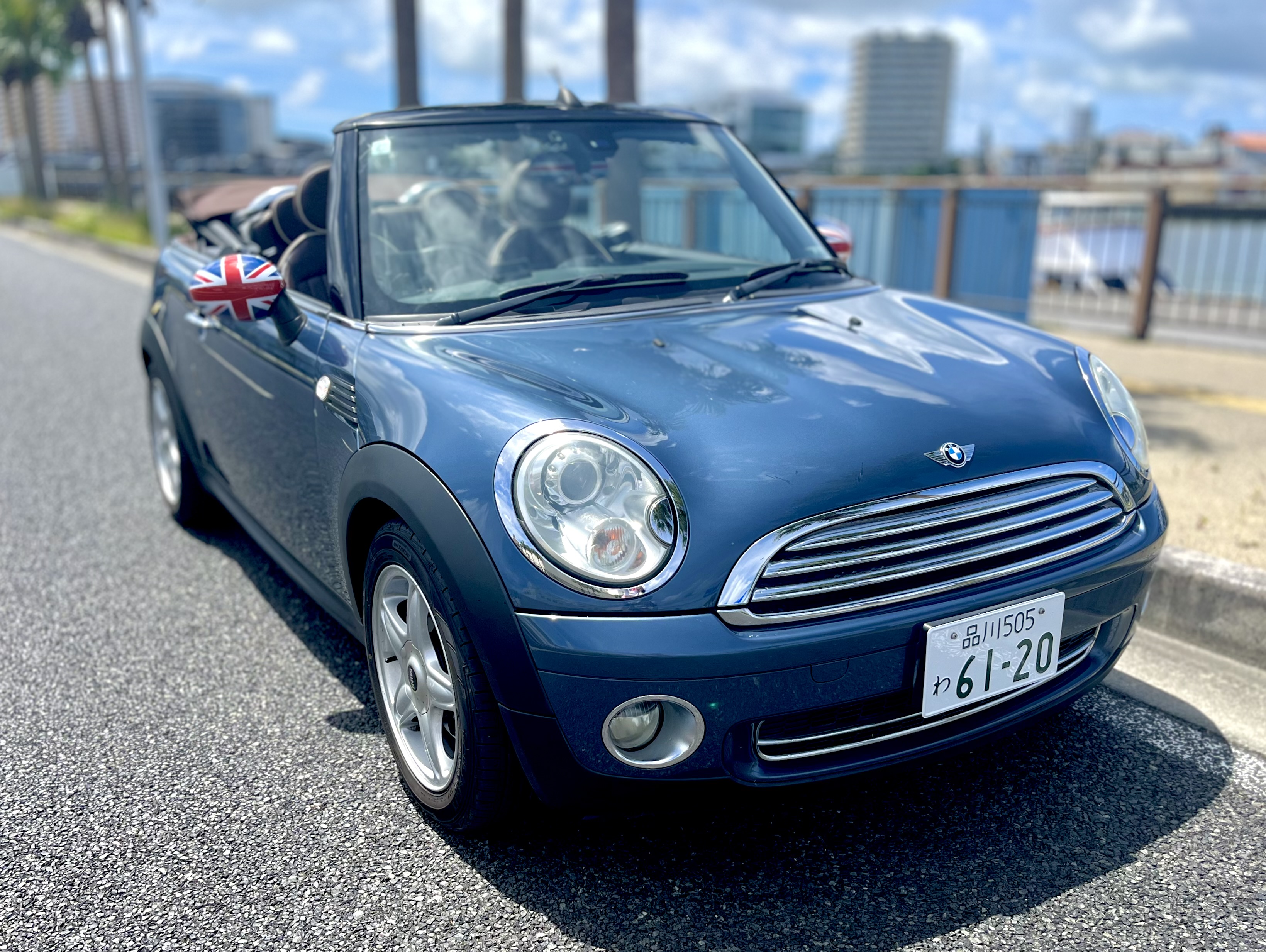 MINIクーパーコンバーチブル「深海ブルー風を切るネイビーMINI」