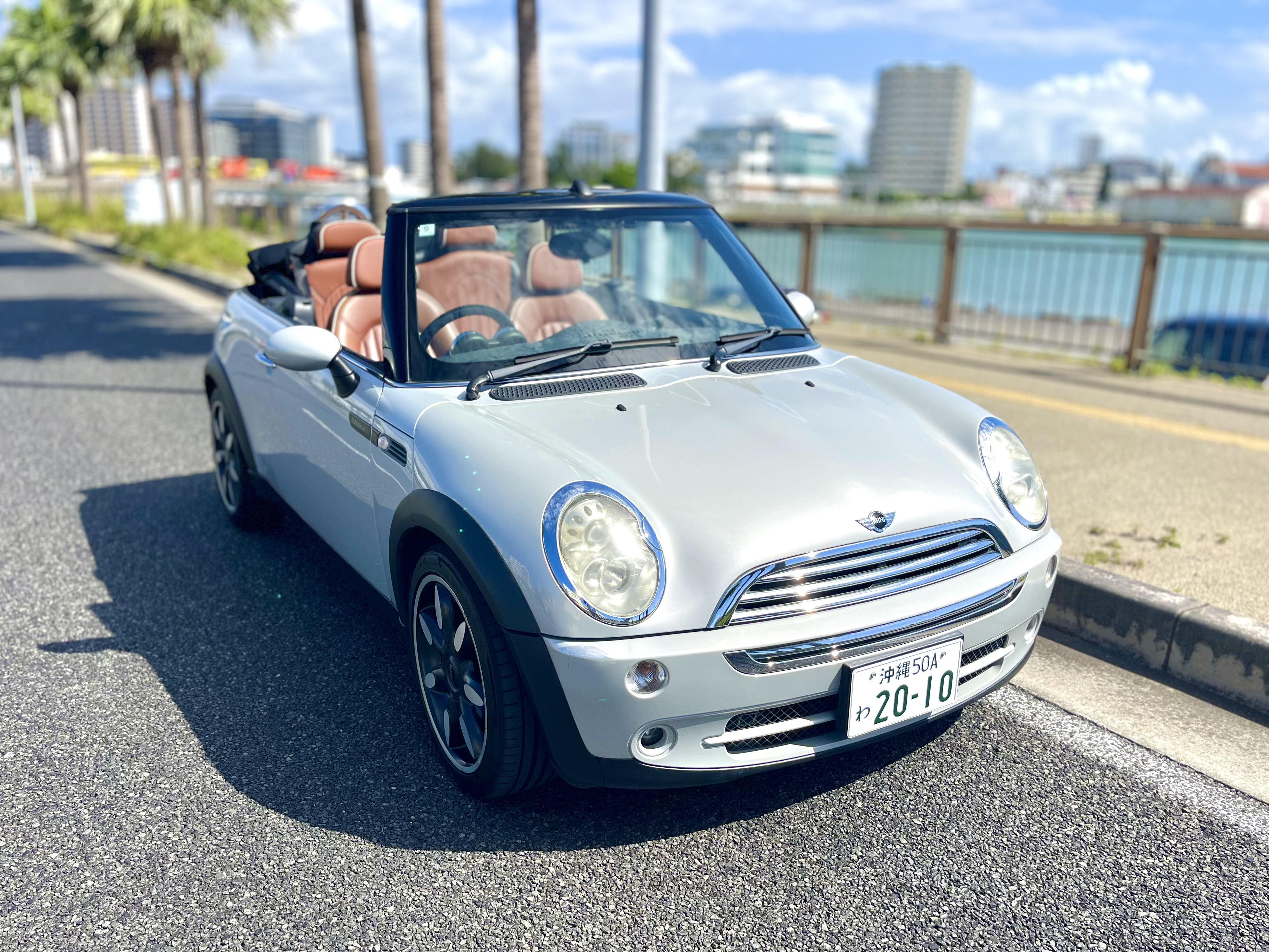 MINIクーパーコンバーチブル　レトロ×オープン　MINIで旅する沖縄