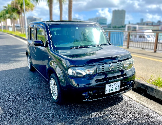 日産キューブ￥5700～黒大きなサイドウインドウで視界も良好😎取り回し抜群の国産コンパクトカー🚙