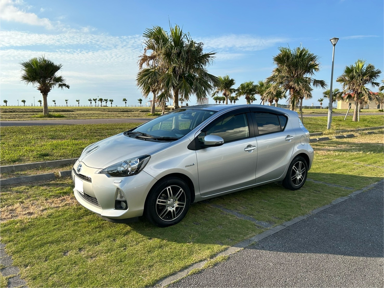 🌺空港無料送迎♪ エコカー  《禁煙車》トヨタ/アクア ♪