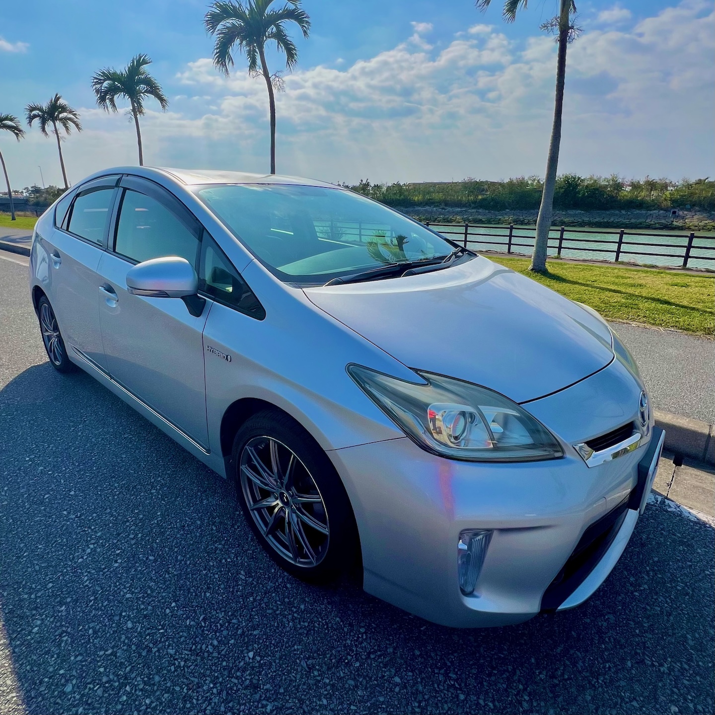 【平和記念公園や南部旅行に最適な立地】送迎コミ！エコカープリウス5人乗り♫