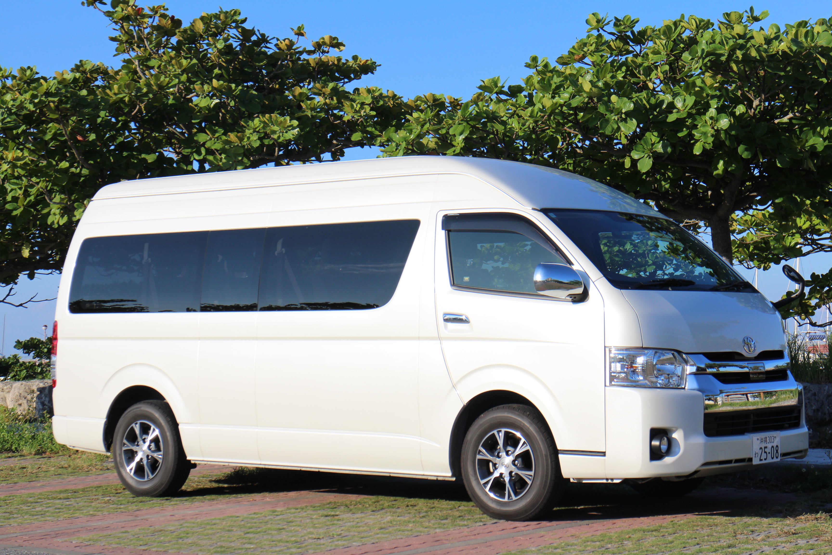 期間限定『毎日５０００円引き。~3/10まで』 ハイエースグランドキャビン☆免責補償付きで安心！