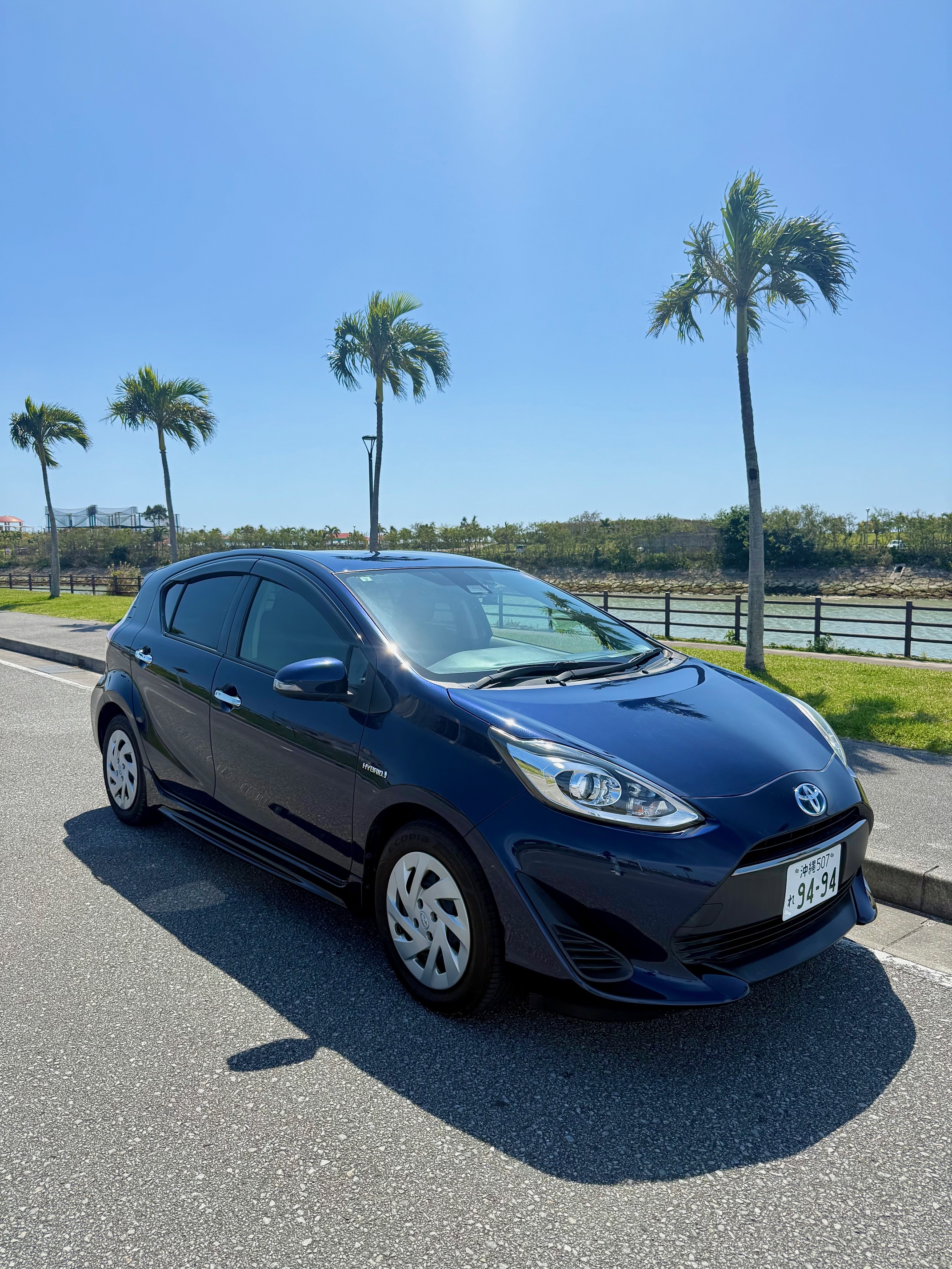 アクアブルー✨コンパクト5人乗り・ハイブリッド車✨ご要望があればトゥクトゥクでの無料送迎可能✨