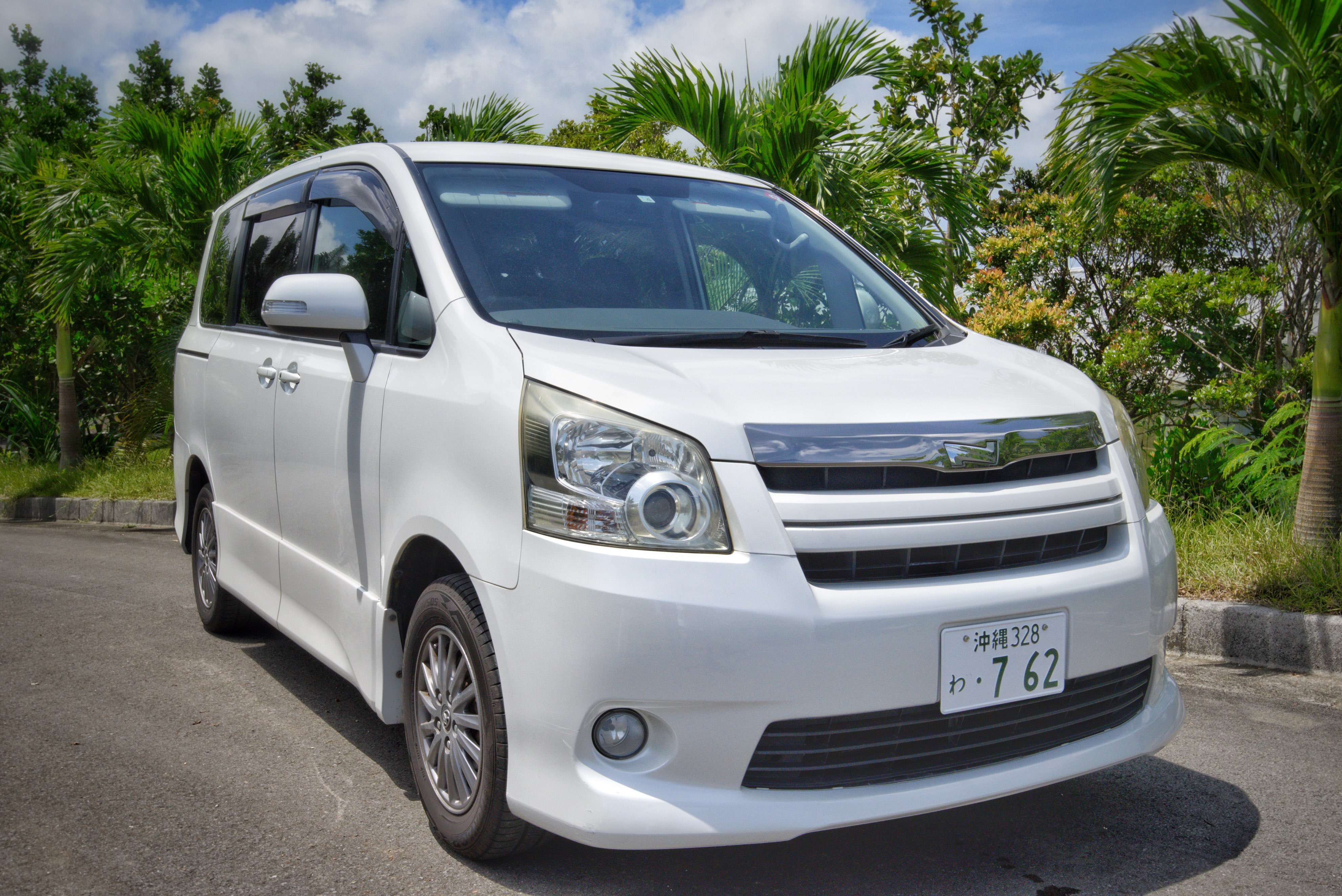 石垣島の珊瑚保全に繋がる。　ノア（最大8人乗り）空港まで4分！●空港／近隣ホテル無料送迎