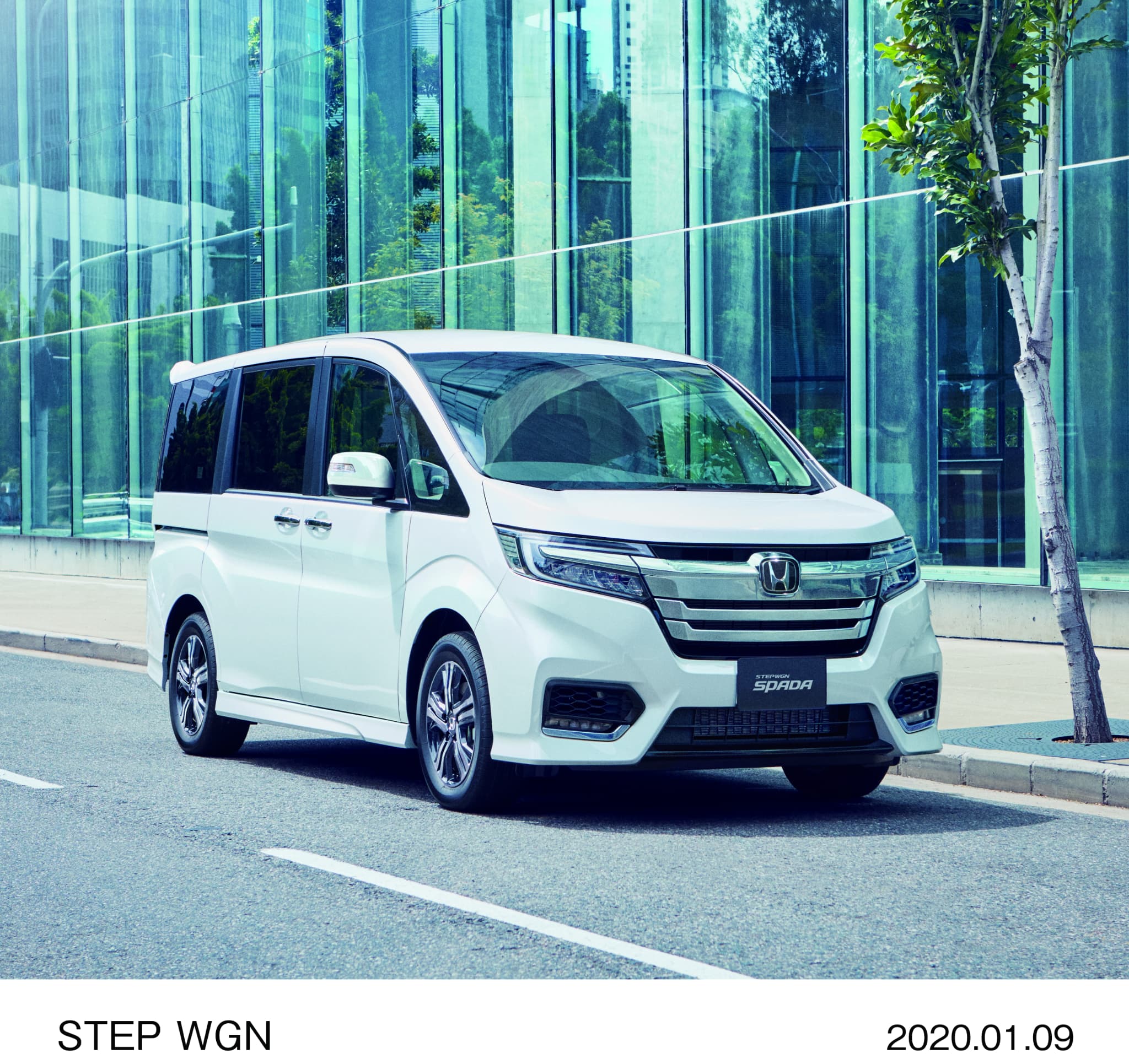 【ミニバン】那覇空港から車で8分・無料送迎付｜ナビ／ETC標準装備