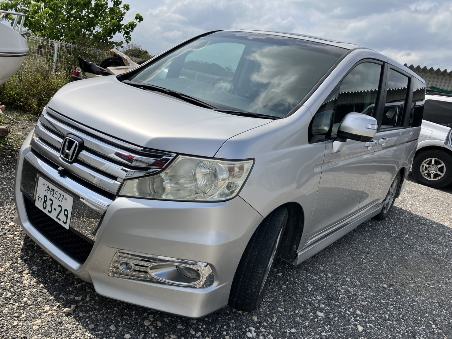 ☆宮古空港から5分☆無料送迎付☆8人乗りステップワゴン等☆Bluetooth＆USB付☆