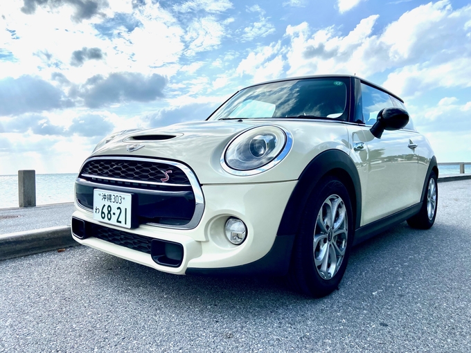 【MINI専門店】MINIクーパー3ドア　車体色：指定不可（免責補償込み）★空港店舗間無料送迎付き★