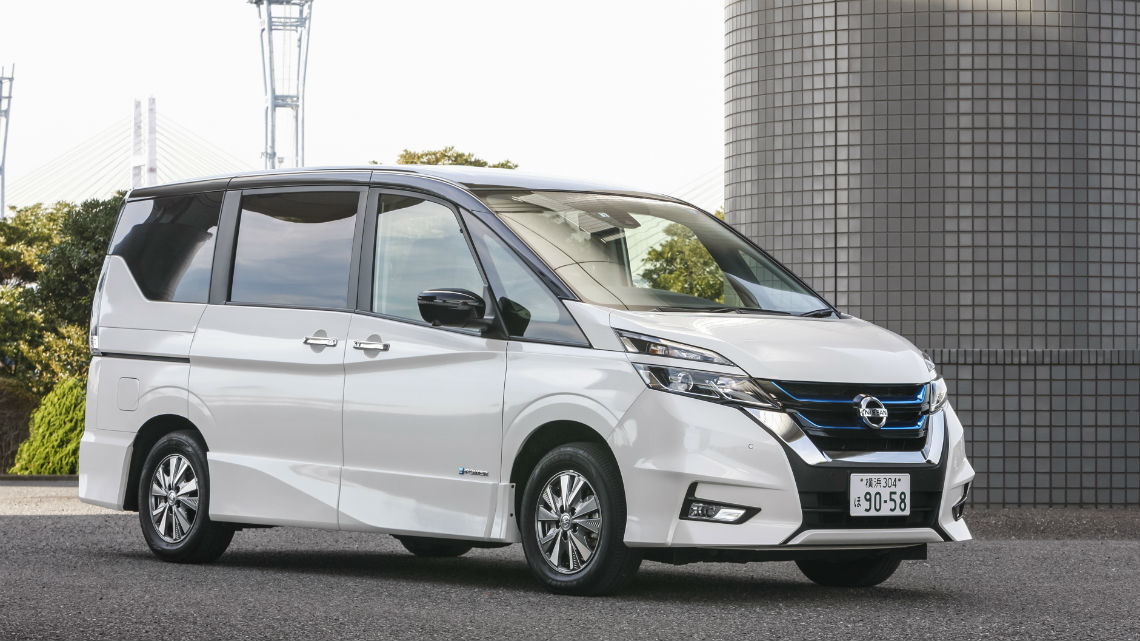 【基本保険込み】日産SERENA 7-8人乗りまたは同等車、空港送迎無料