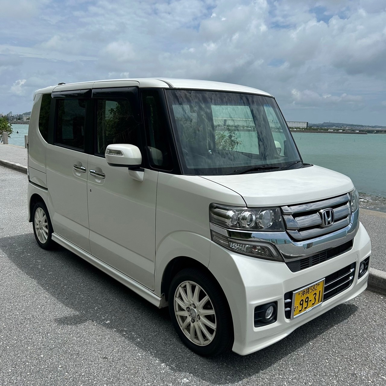 !早いもの勝ち！空港から2駅(5分)徒歩3分ですぐに貸出！空港周辺の混雑回！快適な室内広々軽自動車！