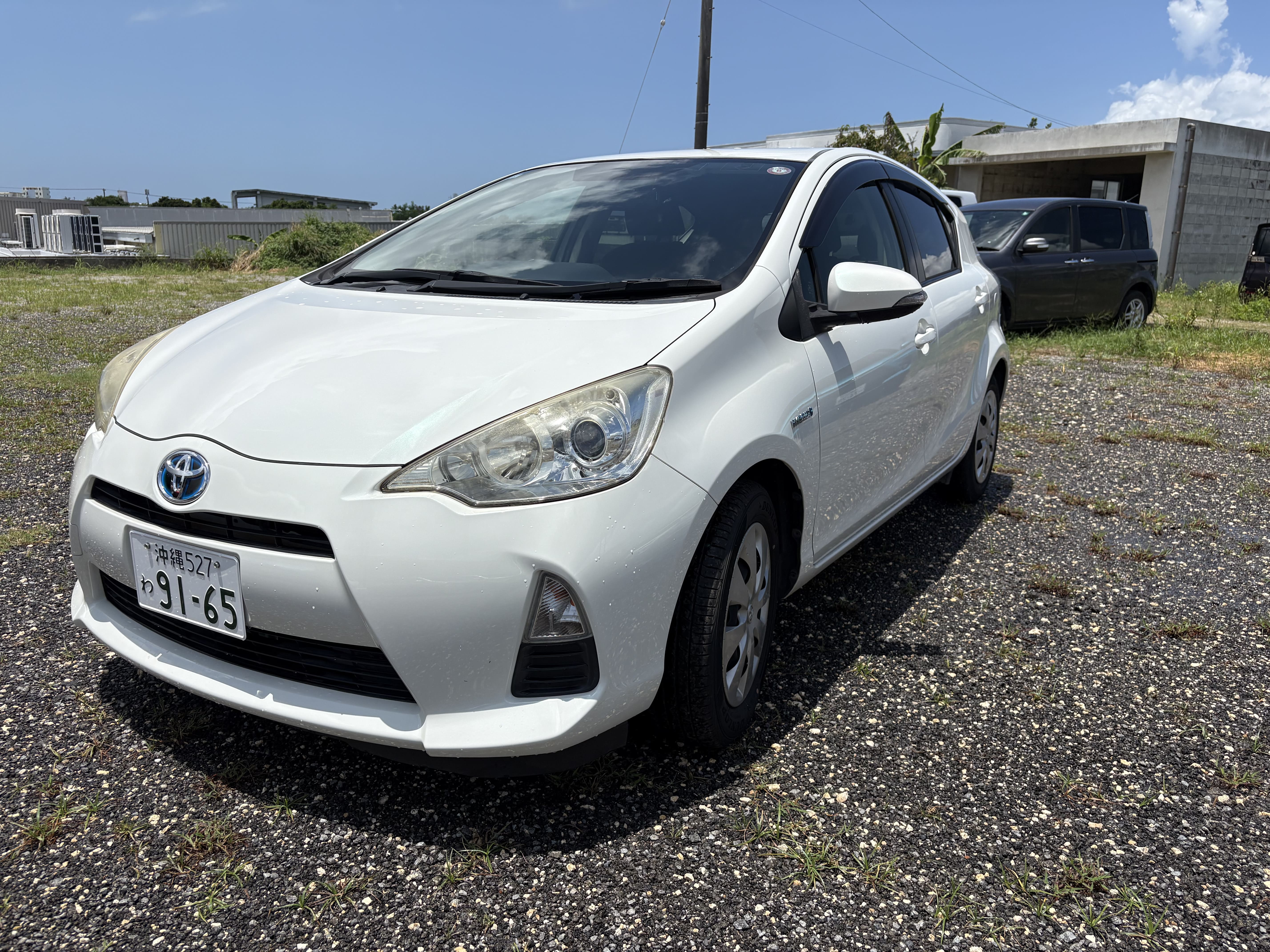 空港送迎無料！低燃費のハイブリッドカー「アクア」で、宮古島を快適＆お得にドライブ！
