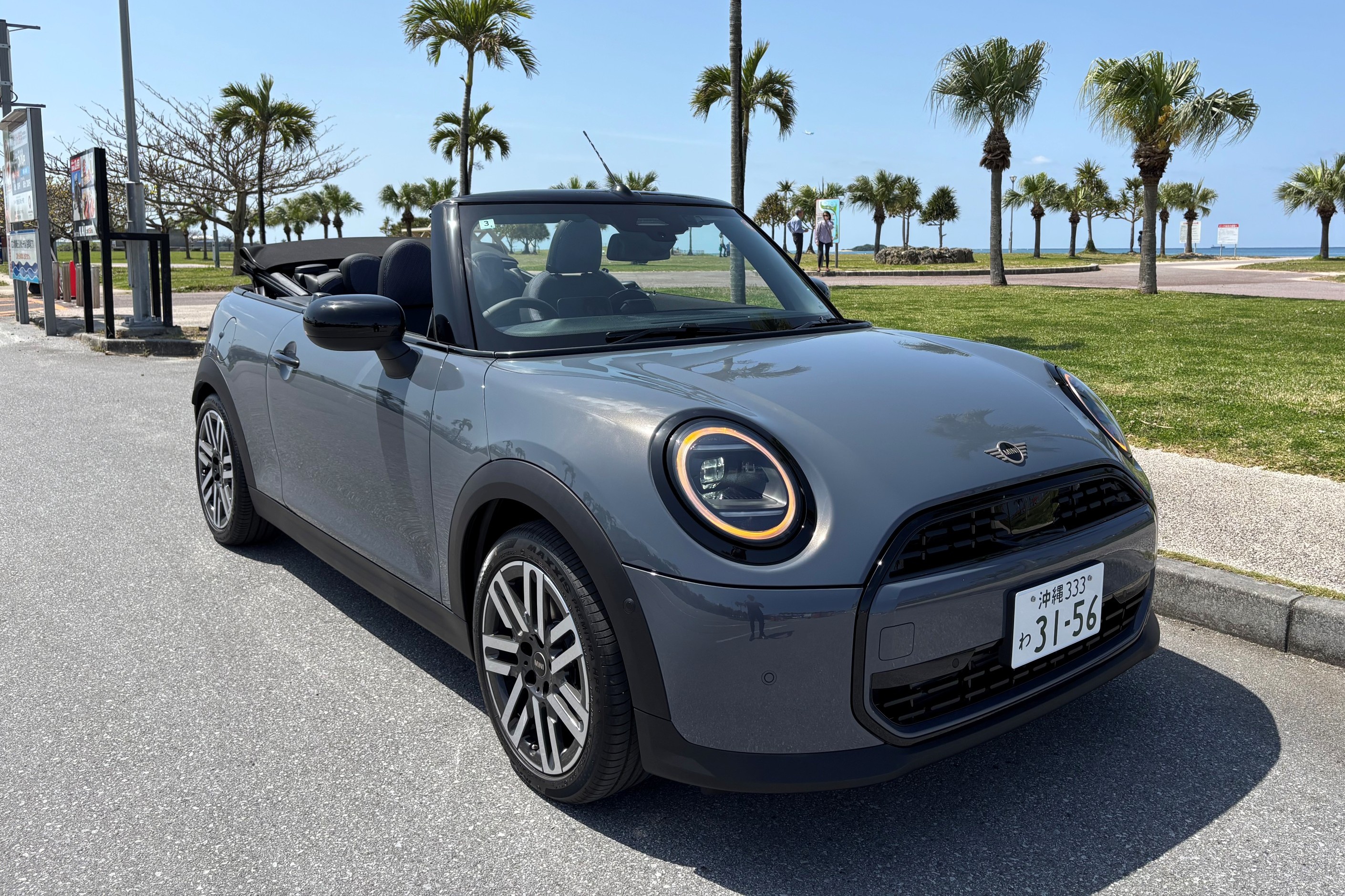 【2025年式】現行型MINIオープンカー★4人乗り★人気のオープンエアーを体感するなら今♪