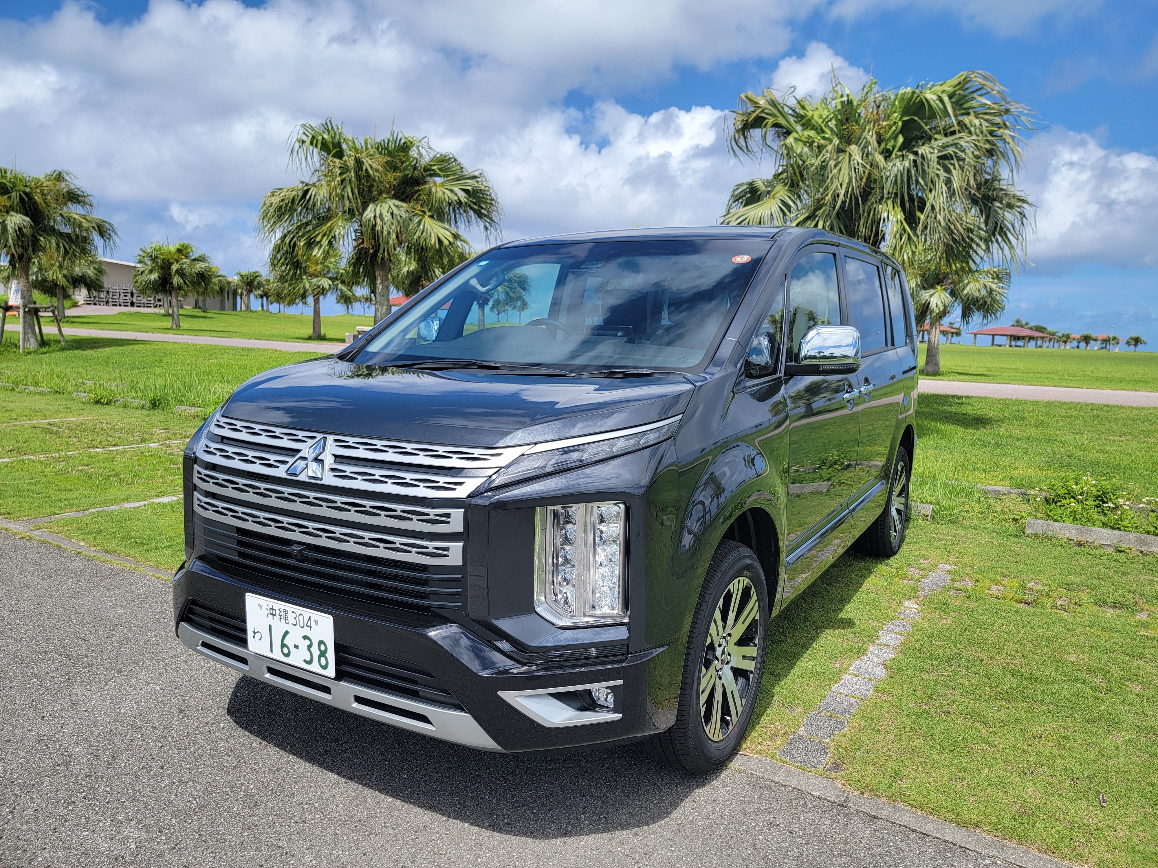 <★免責込★>数量限定！！7〜8名乗りミニバン！快適なミニバン！！空港送迎付＜デリカ　D５＞