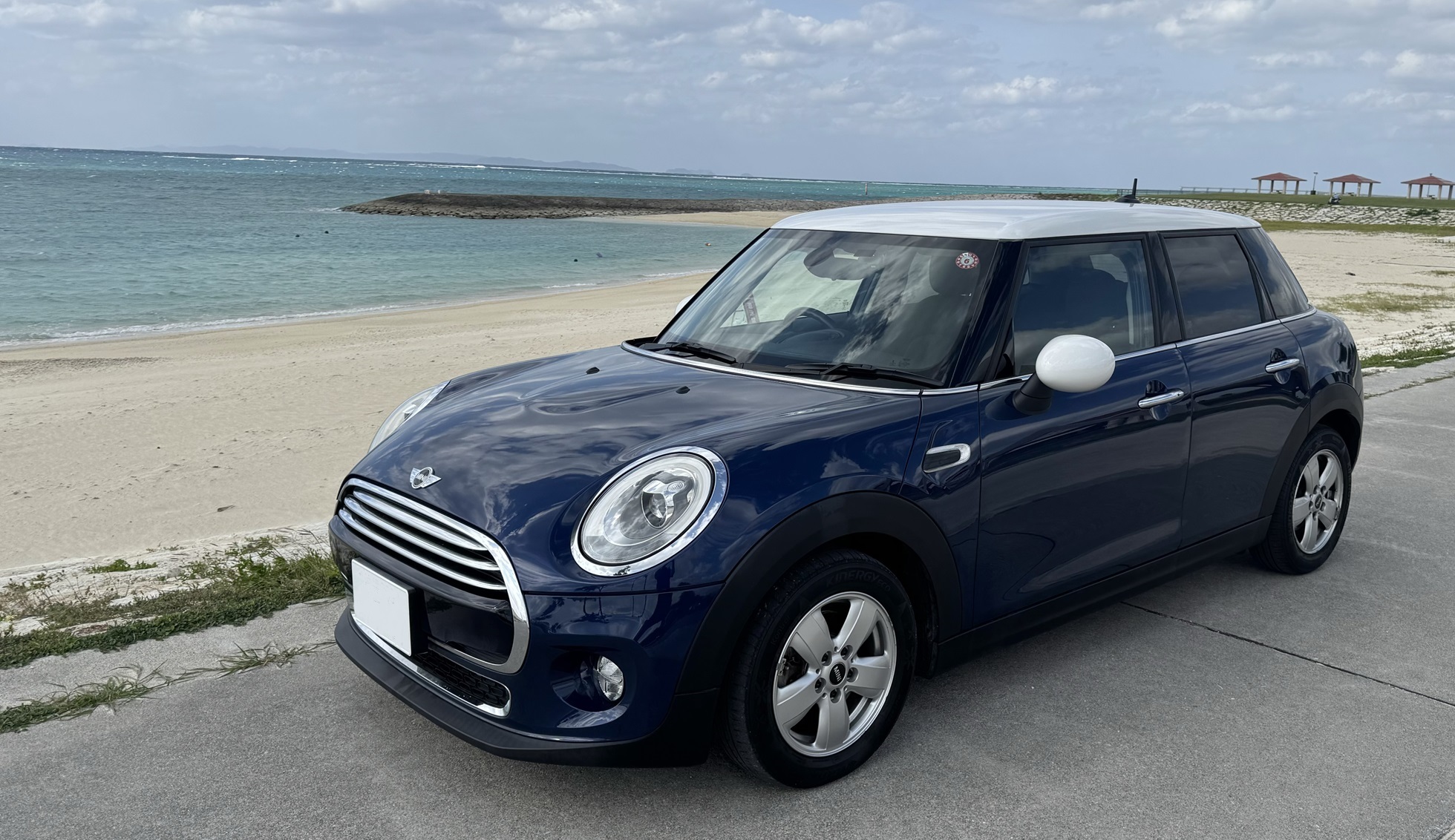 MINI ・ネイビー②　５Doors■沖縄本島那覇支店　那覇空港・モノレール小禄駅■