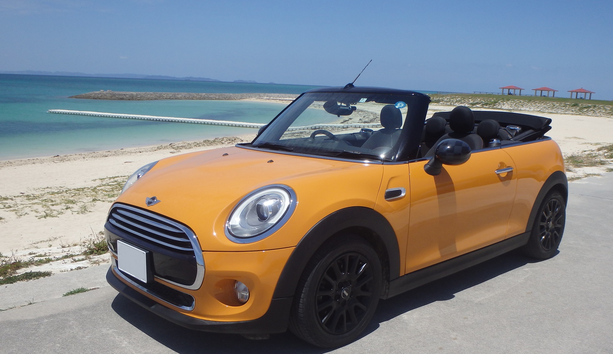 ミニカブリオレンジ■沖縄本島那覇支店　那覇空港・モノレール小禄駅■