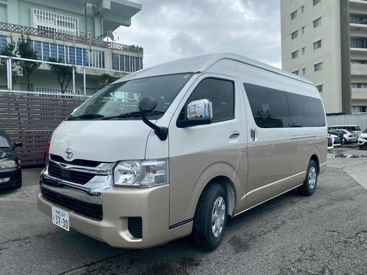 2泊3日から　免責こみこみ★ハイエース★  　10人乗り♪　空港送迎オプションあり