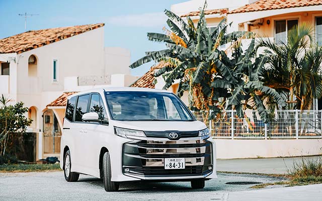 新型NOAH ８人乗り🌺 国際通り・県庁前🌺【NOC/免責補償＆空港から無料送迎付】