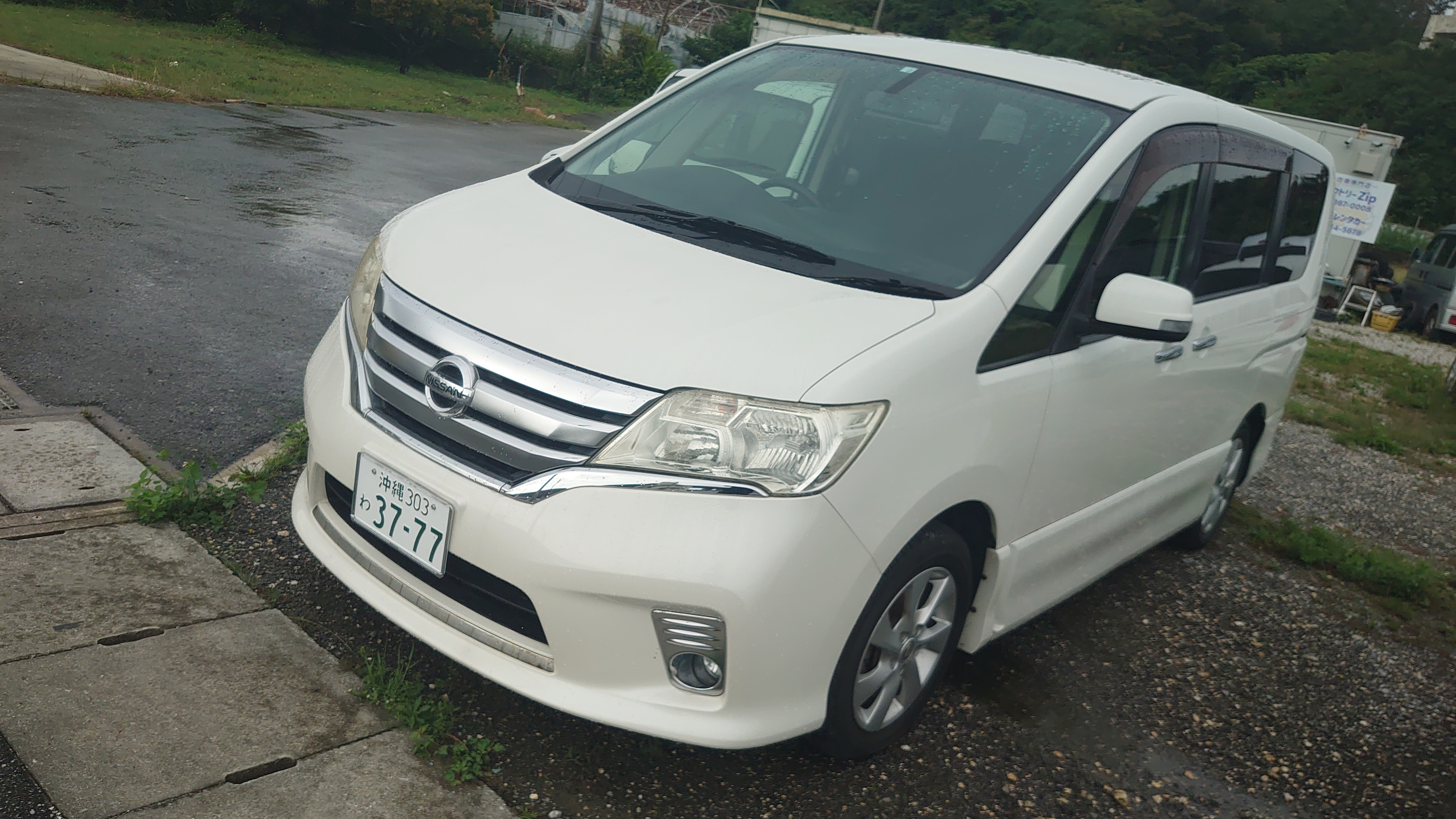 那覇空港から1駅★早い者勝ち★期間限定★激安ミニバン8人乗り★オプション選択で安心の補償もあり！